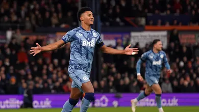 Aston Villa bobeia muito na defesa (de novo), mas vence o Luton Town com show de Ollie Watkins