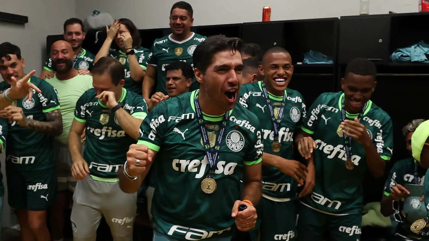 Abel Ferreira renova com Palmeiras at&eacute; fim de 2025 &ndash; clube quer ampliar legado e j&aacute; ofereceu mais dois anos a ele