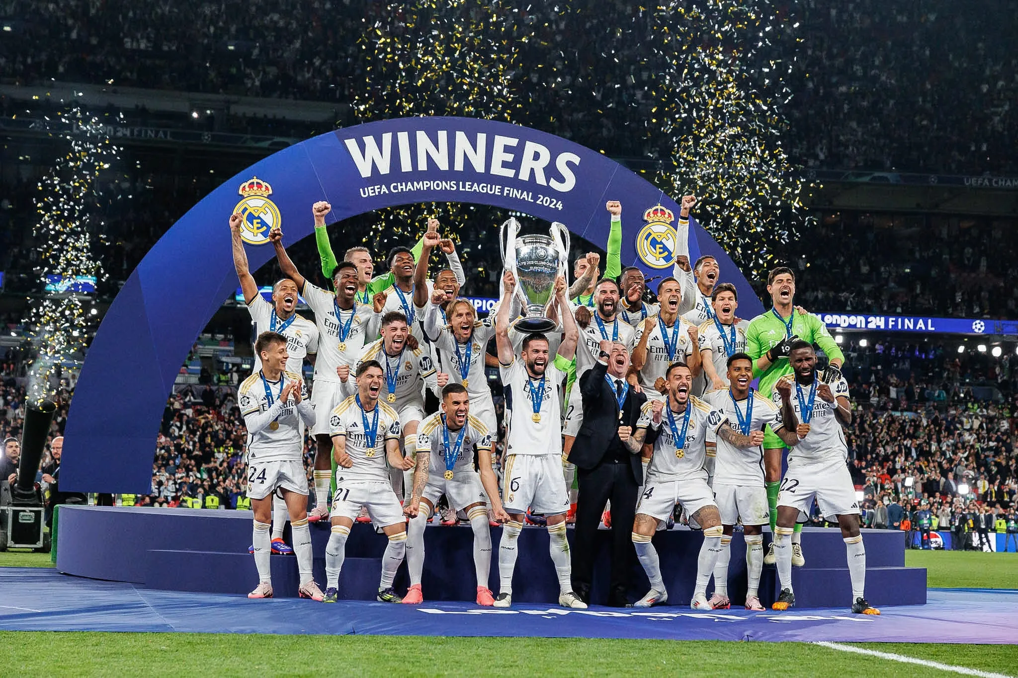 Real Madrid garante perman&ecirc;ncia de her&oacute;i da semifinal da Champions League