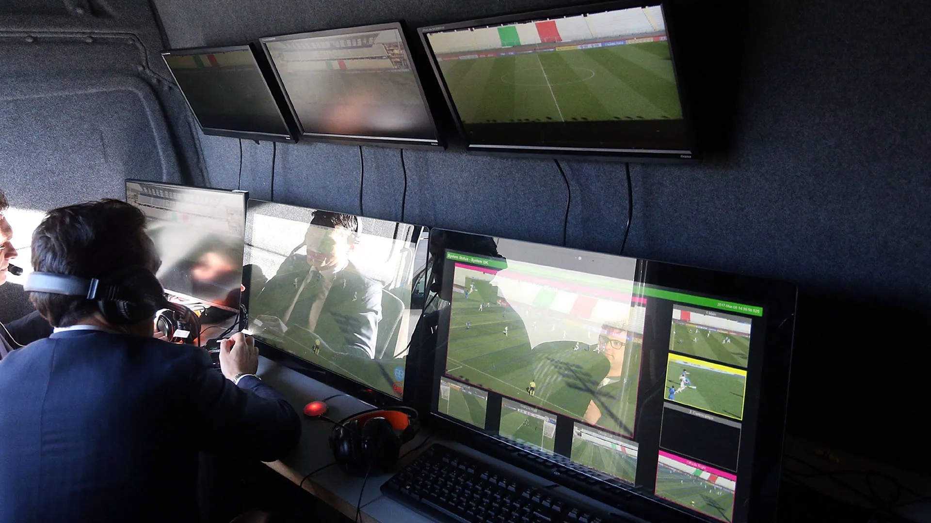 A-League, da Austr&aacute;lia, ser&aacute; primeira liga a usar &aacute;rbitro de v&iacute;deo