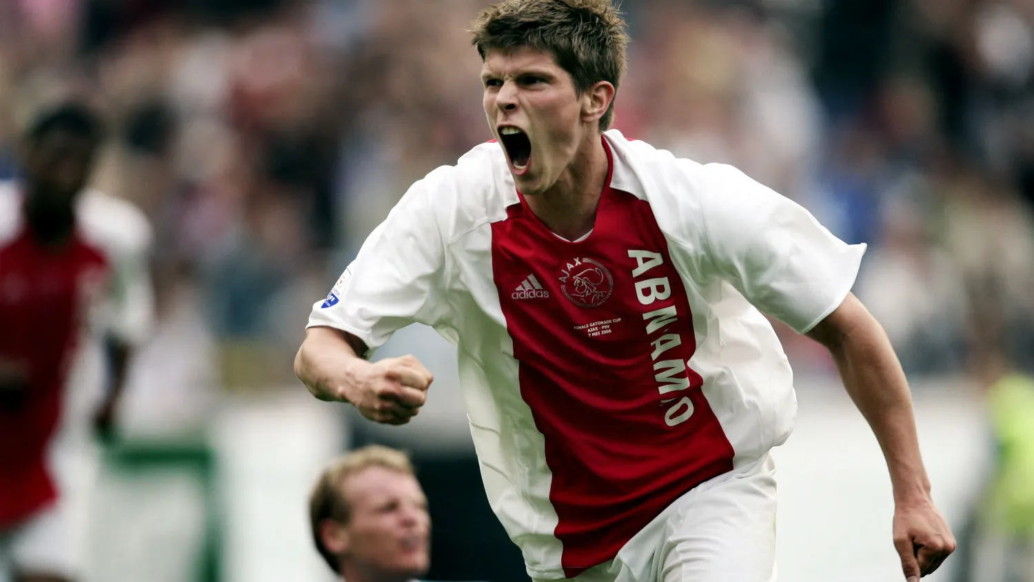 Huntelaar rejeita a China e aceita at&eacute; reduzir sal&aacute;rio para voltar ao Ajax