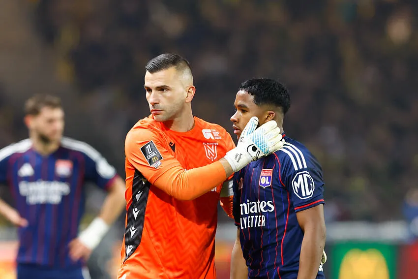 Expuls&atilde;o injusta de Endrick n&atilde;o atrapalha vit&oacute;ria do Lyon, mas liga alerta para a Copa