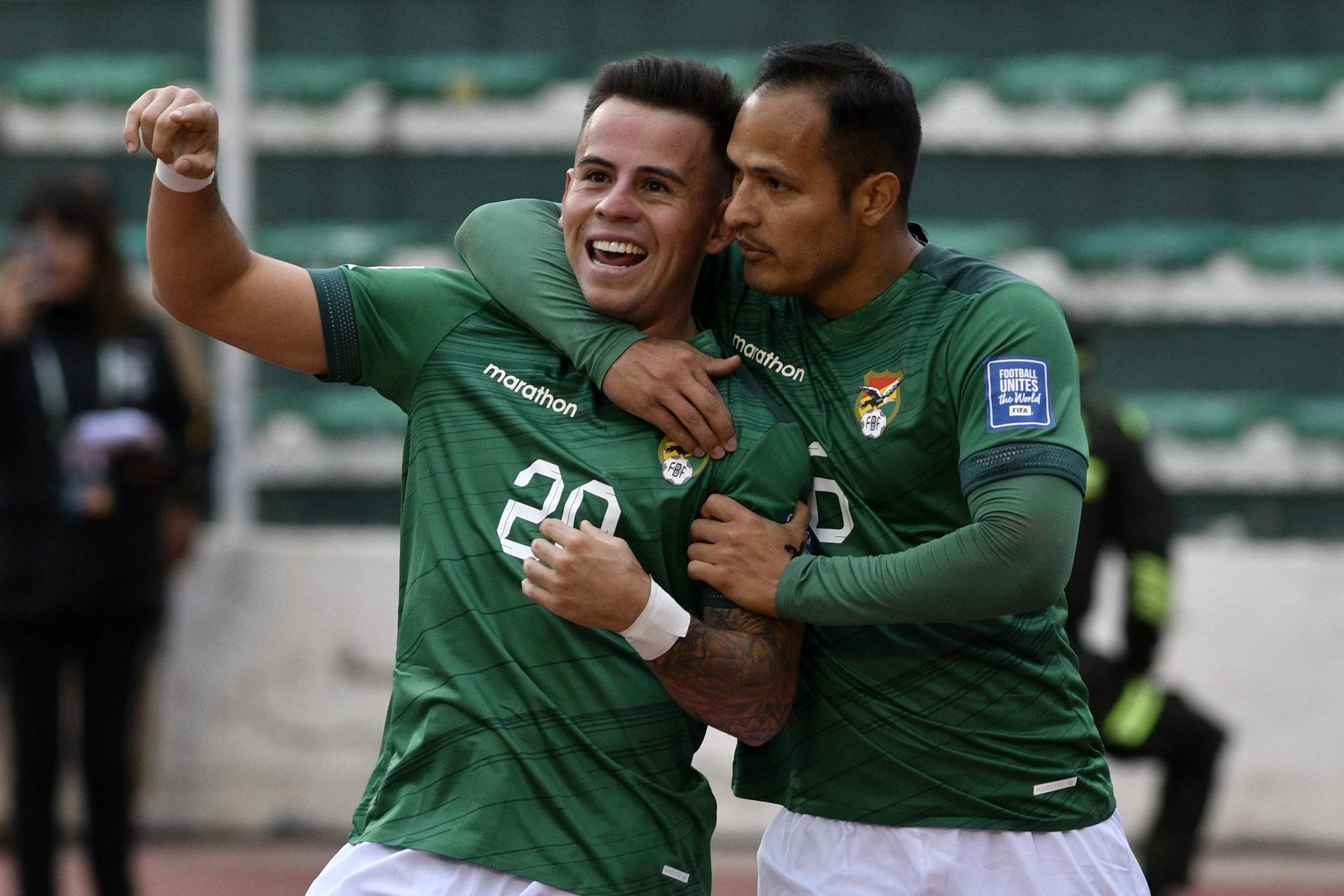 Em estreia de t&eacute;cnico brasileiro, Bol&iacute;via vence o Peru e deixa a lanterna das Eliminat&oacute;rias Sul-Americanas