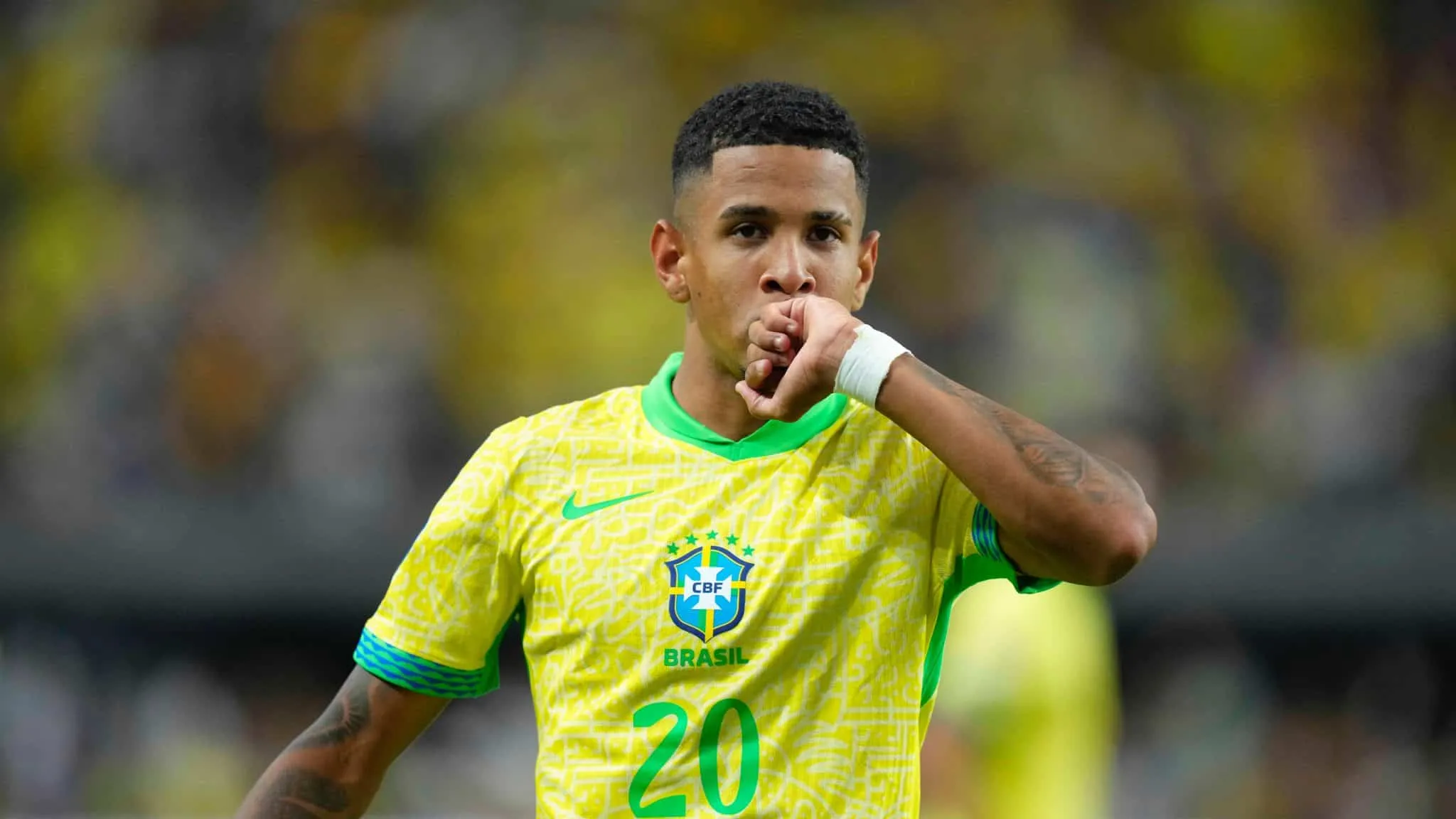 Savinho se apresenta ao Brasil e mostra por que seu futuro &eacute; no Manchester City