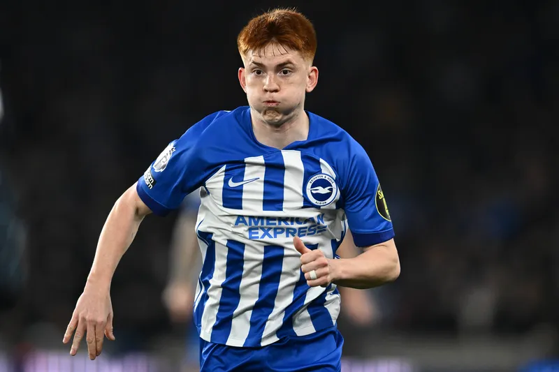 Valent&iacute;n Barco em a&ccedil;&atilde;o pelo Chelsea 
