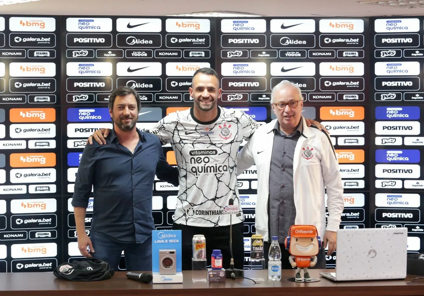 Gest&atilde;o Du&iacute;lio: Corinthians fez contrata&ccedil;&otilde;es question&aacute;veis e teve excesso de venda de jogadores