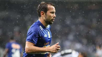 Everton Ribeiro conta como Cruzeiro o impediu de jogar Champions League com Mbapp&eacute;