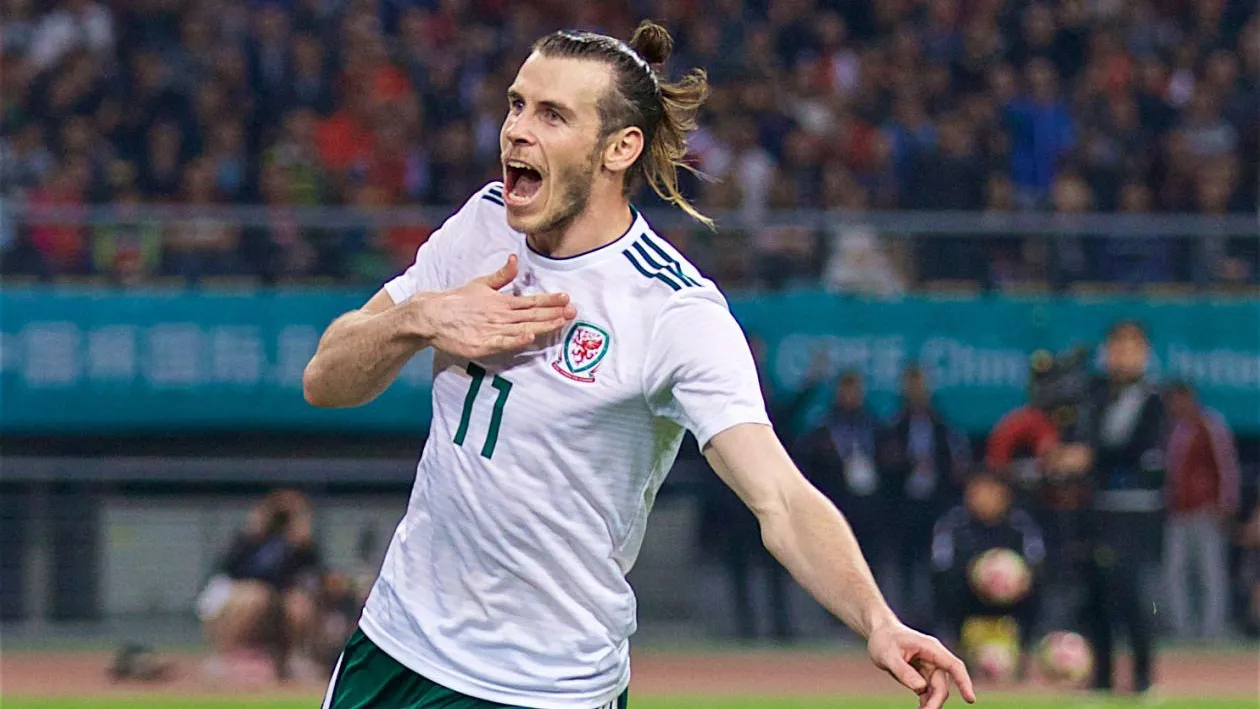 Na estreia de Giggs, Bale comanda goleada contra China e se torna o maior artilheiro de Gales