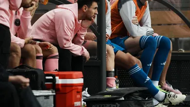 &lsquo;Flamingo bandido&rsquo;: Messi tenta, mas n&atilde;o est&aacute; f&aacute;cil superar o cancelamento em Hong Kong