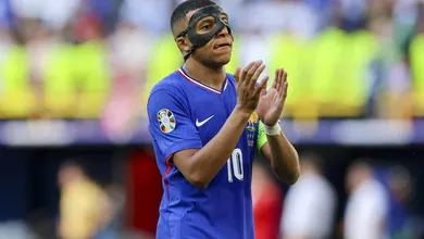 Mesmo com Mbapp&eacute;, Fran&ccedil;a para em uma Pol&ocirc;nia de f&eacute;rias e decepciona de novo