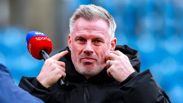 Carragher: &lsquo;Para tirar ele do time titular do Arsenal, &eacute; preciso ser um dos melhores do mundo&rsquo;
