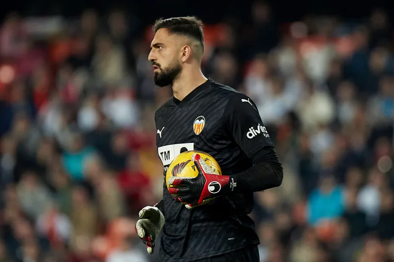 Giorgi Mamardashvili em a&ccedil;&atilde;o pelo Valencia. Foto: Icon Sport