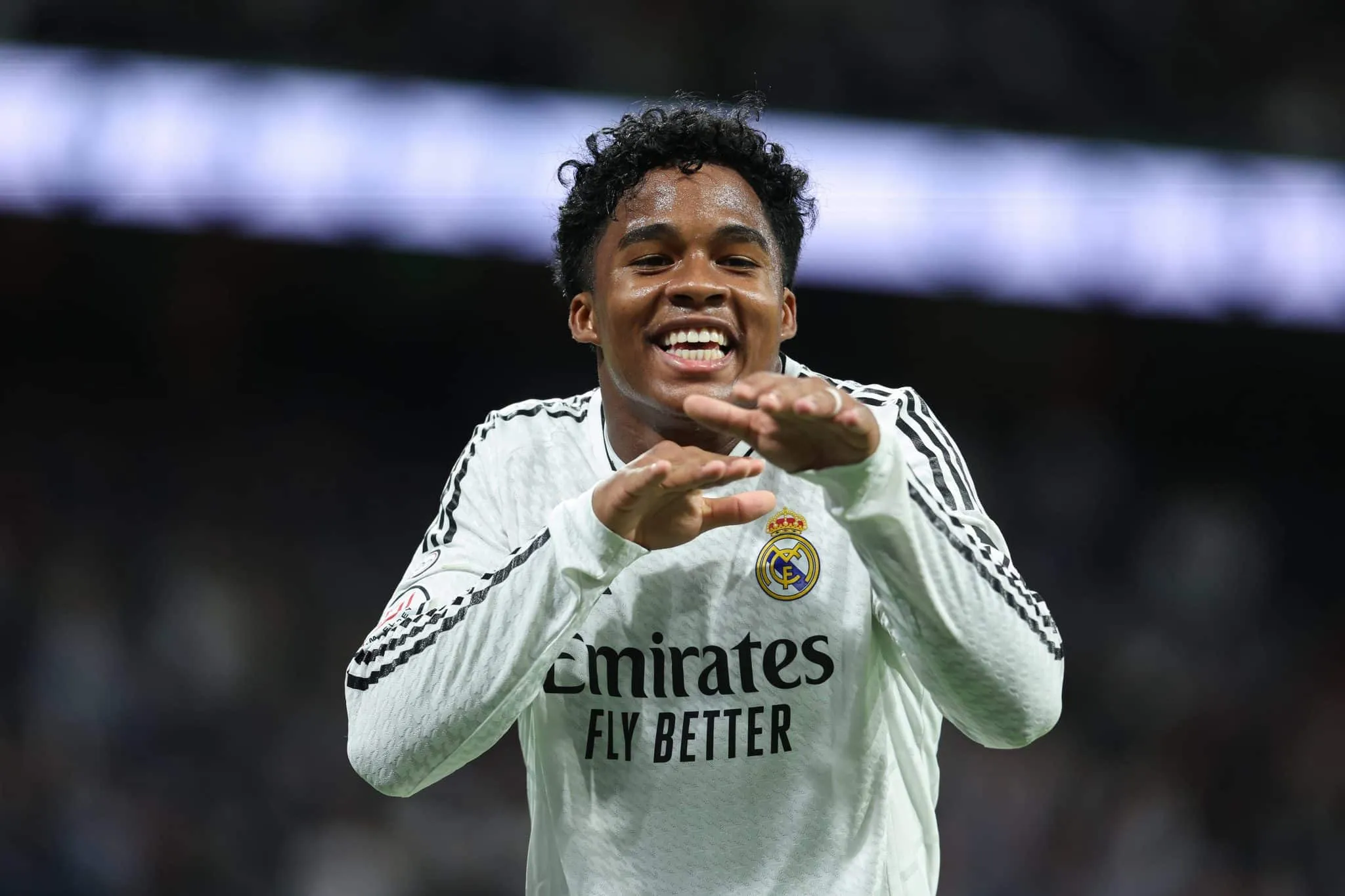 Endrick marca, Ancelotti faz substitui&ccedil;&atilde;o &lsquo;perfeita&rsquo; e Real Madrid avan&ccedil;a &agrave; final em jogo maluco