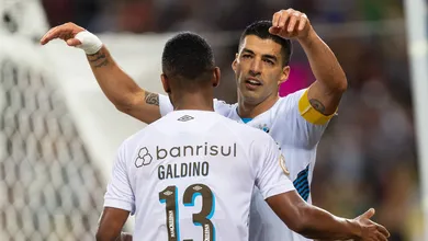 Mesmo sem grandes parceiros, Su&aacute;rez tornou Gr&ecirc;mio um dos melhores ataques do Brasil em 2023