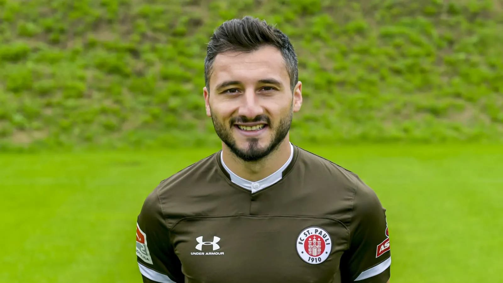 St. Pauli dispensa jogador turco que expressou apoio ao ataque aos curdos na S&iacute;ria