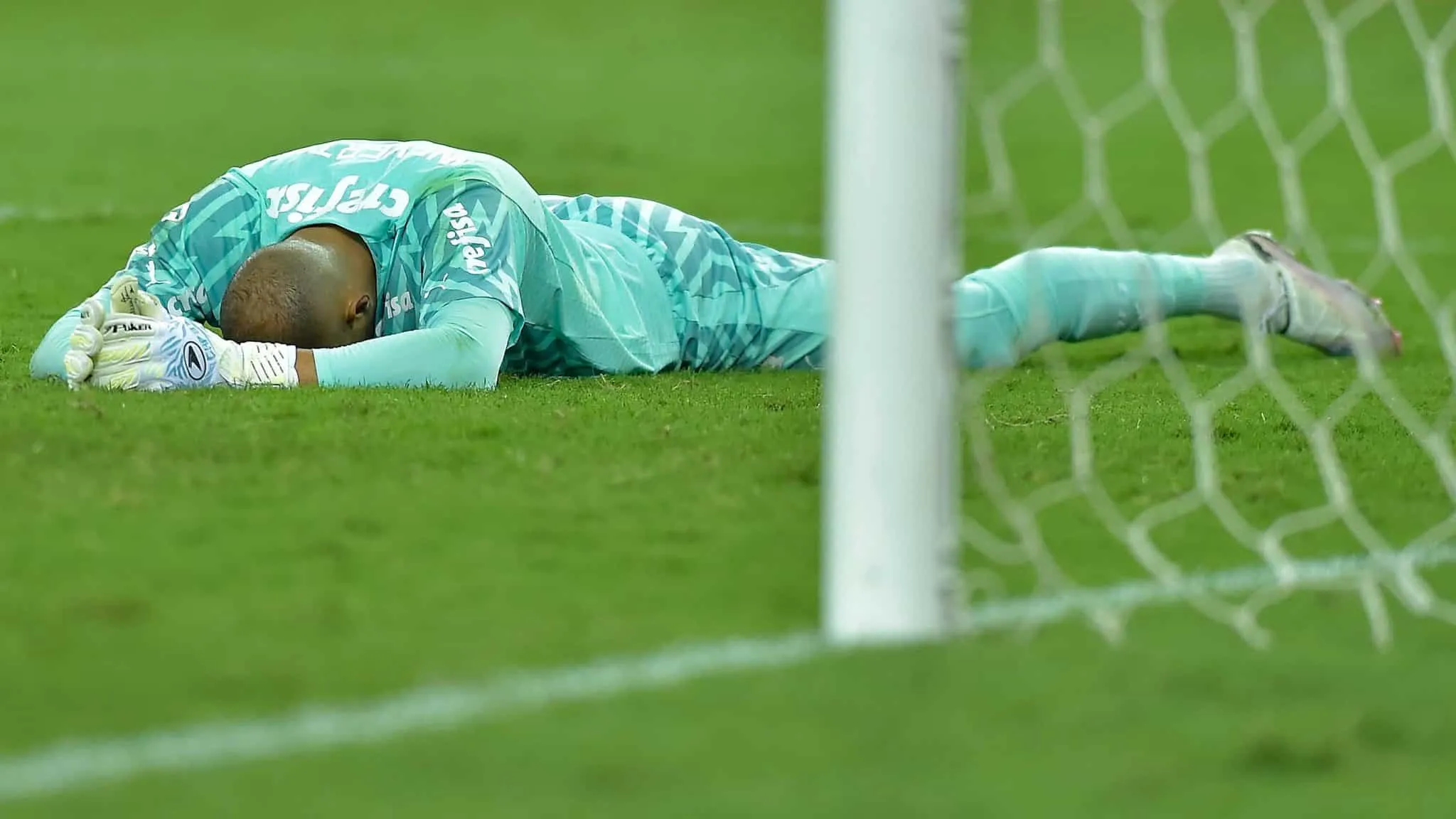 Covarde, Palmeiras tem de agradecer n&atilde;o ter sido goleado pelo Flamengo