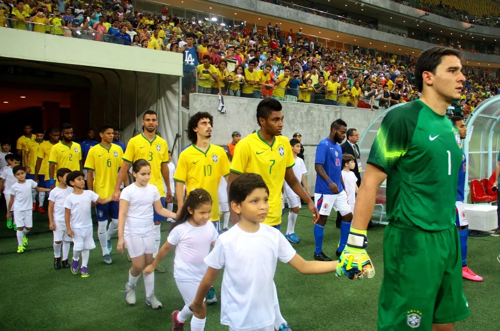 A sele&ccedil;&atilde;o ol&iacute;mpica do Brasil entra em campo 