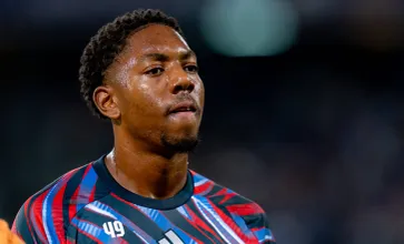 &lsquo;Manter a calma sempre&rsquo;: Como o budismo ajuda Lewis-Skelly a lidar com a press&atilde;o no Arsenal