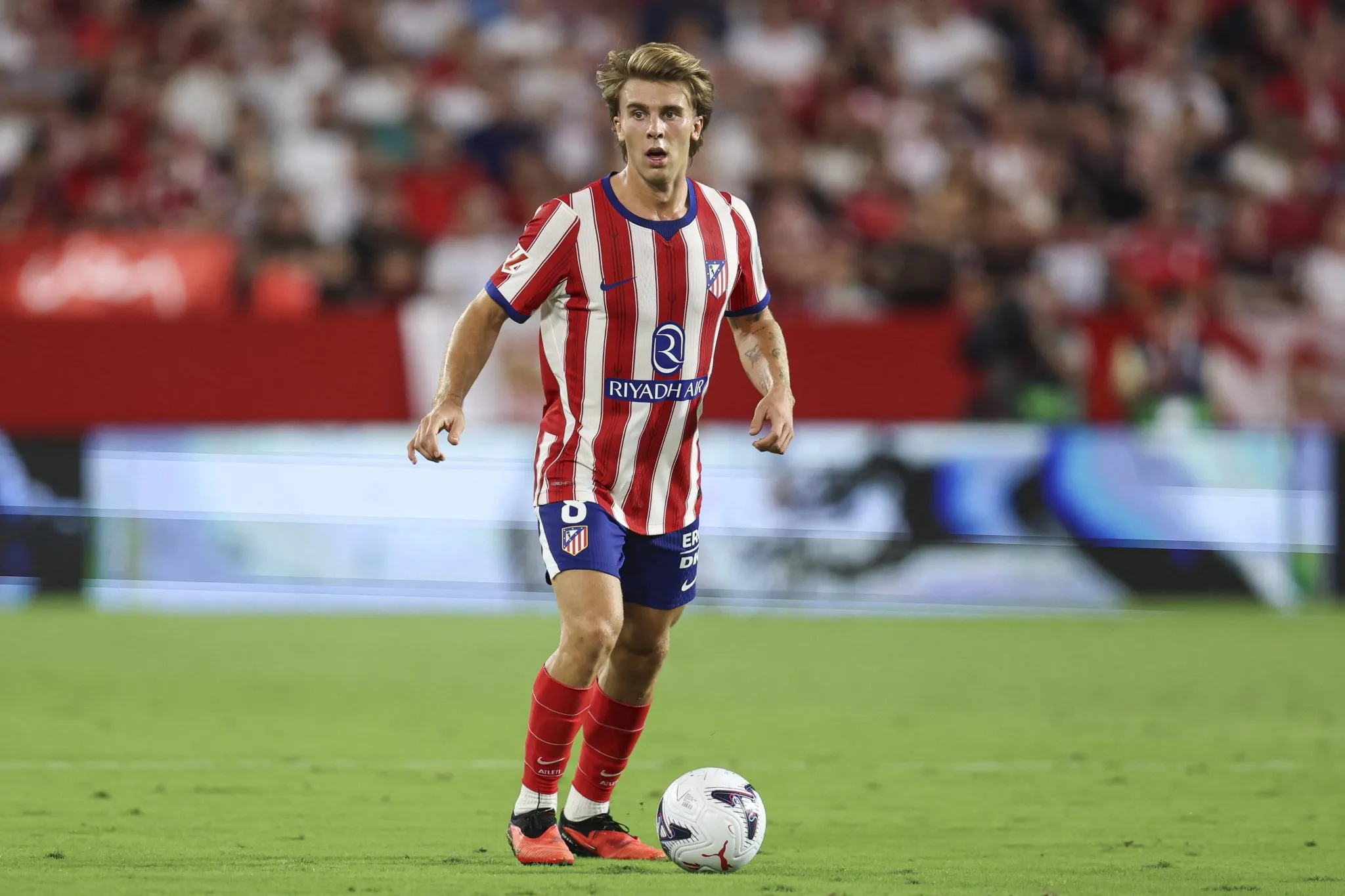 Pablo Barrios, meio-campista do Atlético de Madrid (Foto: IMAGO / Pressinphoto)
