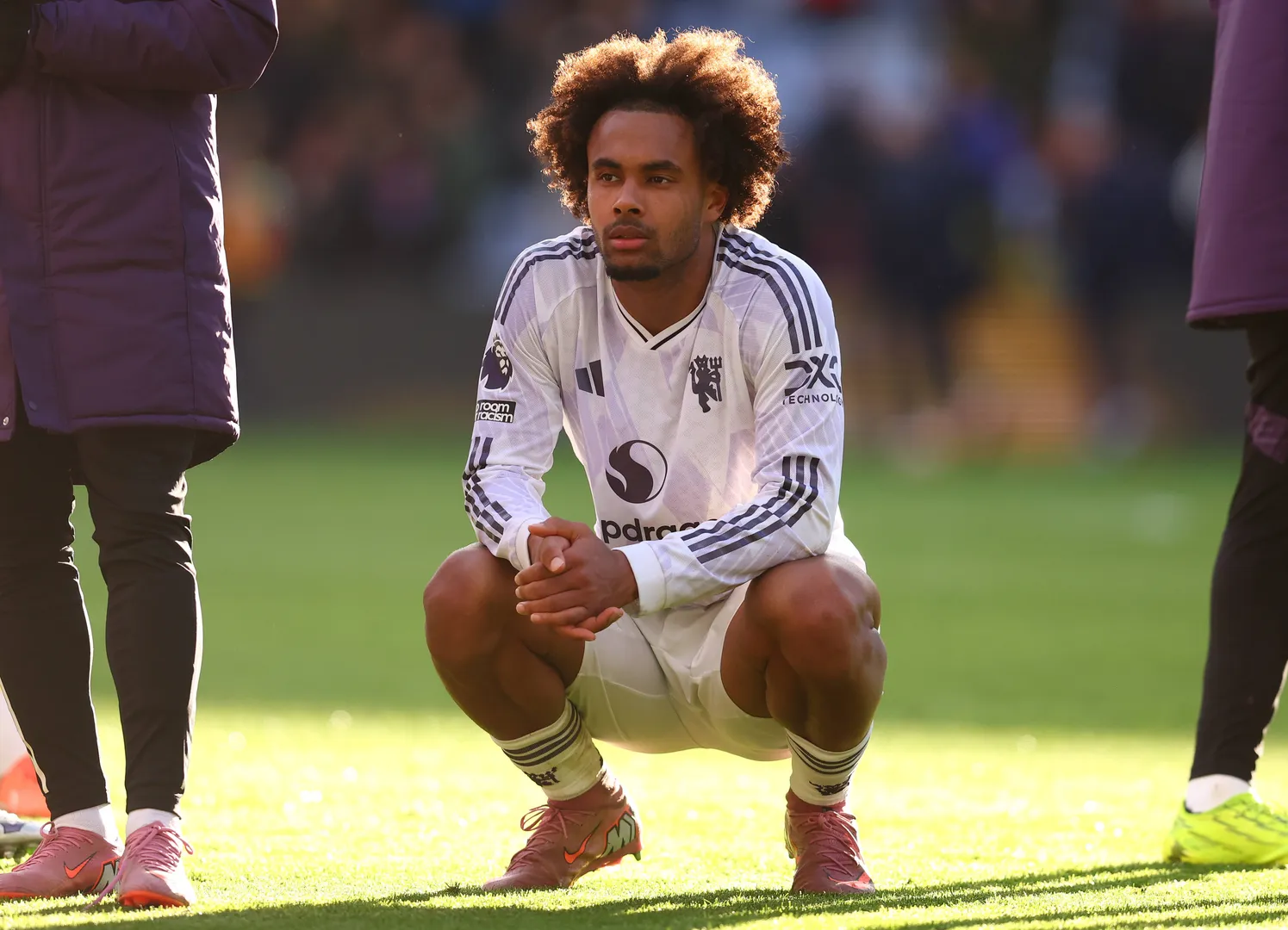 Zirkzee, jogador do Manchester United, em jogo da Premier League