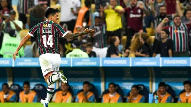 Com mais al&iacute;vio que qualquer outra coisa, Fluminense empata e passa em primeiro
