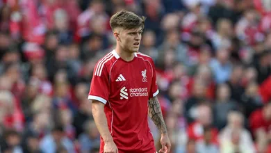 Joia &lsquo;esbarra&rsquo; em Salah e acerta sa&iacute;da do Liverpool para o Bournemouth por R$ 183 milh&otilde;es