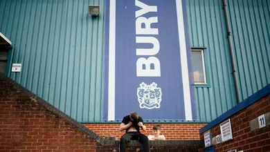 Ap&oacute;s 134 anos de filia&ccedil;&atilde;o, Bury entra em um limbo ao ser exclu&iacute;do da Football League