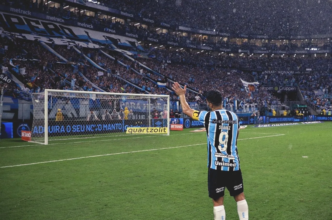 &lsquo;Foi algo inesquec&iacute;vel&rsquo;: Su&aacute;rez se declara ao Gr&ecirc;mio em document&aacute;rio que ser&aacute; lan&ccedil;ado em 2024