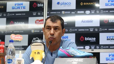 Envolvido, Carille revela como est&aacute; o planejamento do Santos para 2025