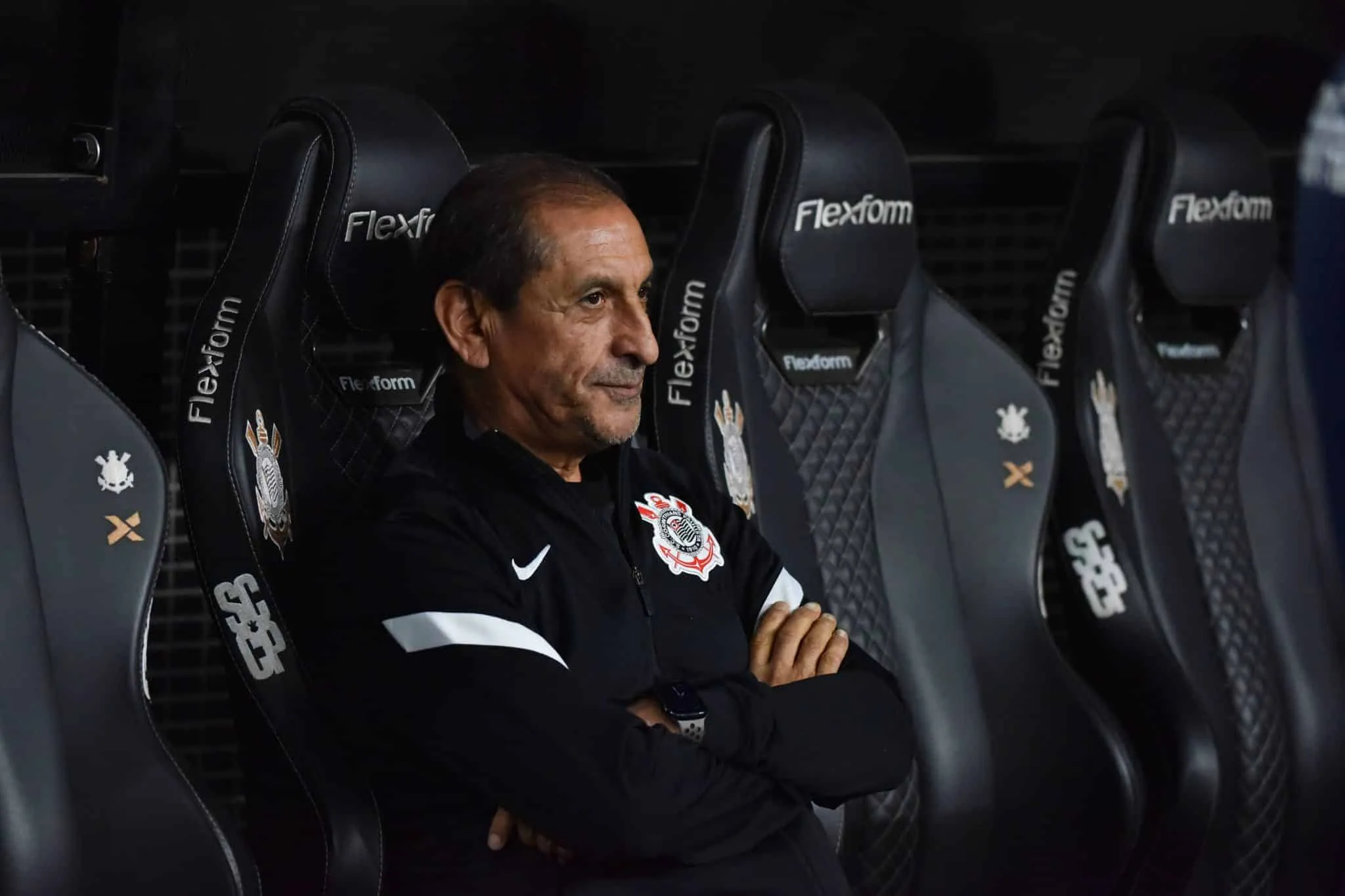Bastidores do Corinthians: os fatores-chave que levaram &agrave; perman&ecirc;ncia de Ram&oacute;n D&iacute;az