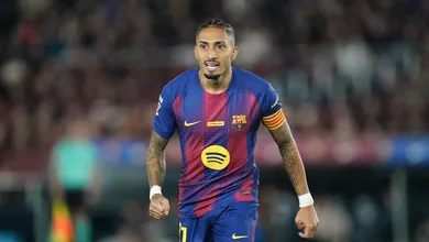 Raphinha salva o Barcelona com doblete e consolida p&oacute;dio de recordes em LaLiga