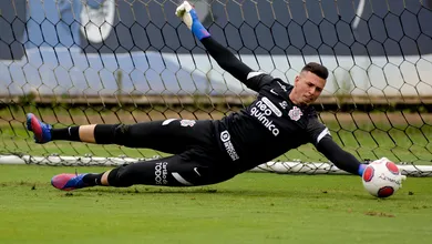 O Internacional precisa de um goleiro reserva, e v&ecirc; Ivan como op&ccedil;&atilde;o segura