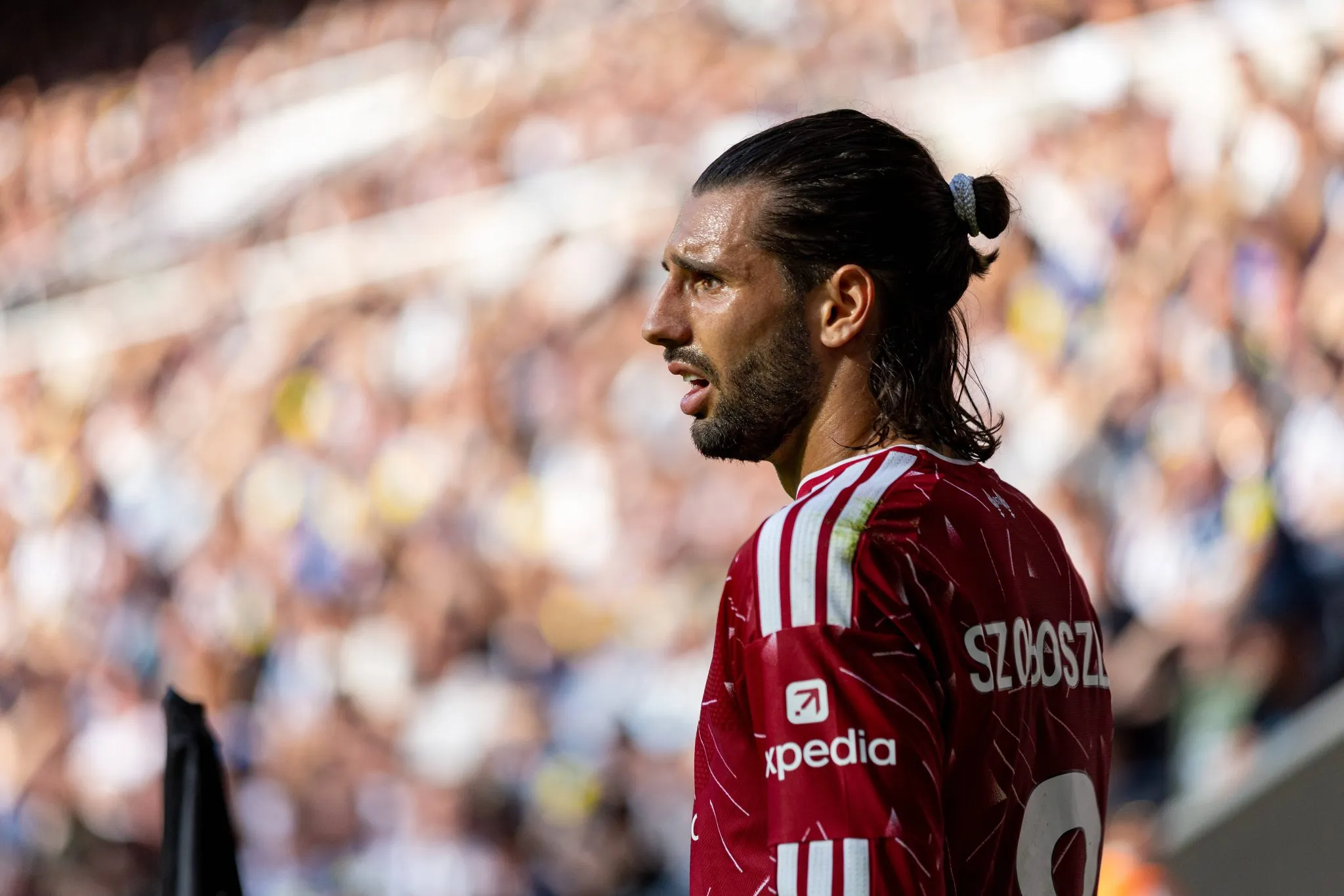 Newcastle explora muito bem brechas do Liverpool de Iraola, mas cede o empate no fim
