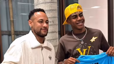 &lsquo;Ele precisa medir suas exposi&ccedil;&otilde;es se n&atilde;o quiser se tornar um jogador antip&aacute;tico como Neymar&rsquo;
