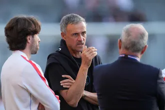 PSG faz primeira oferta de renova&ccedil;&atilde;o a astro em grande fase