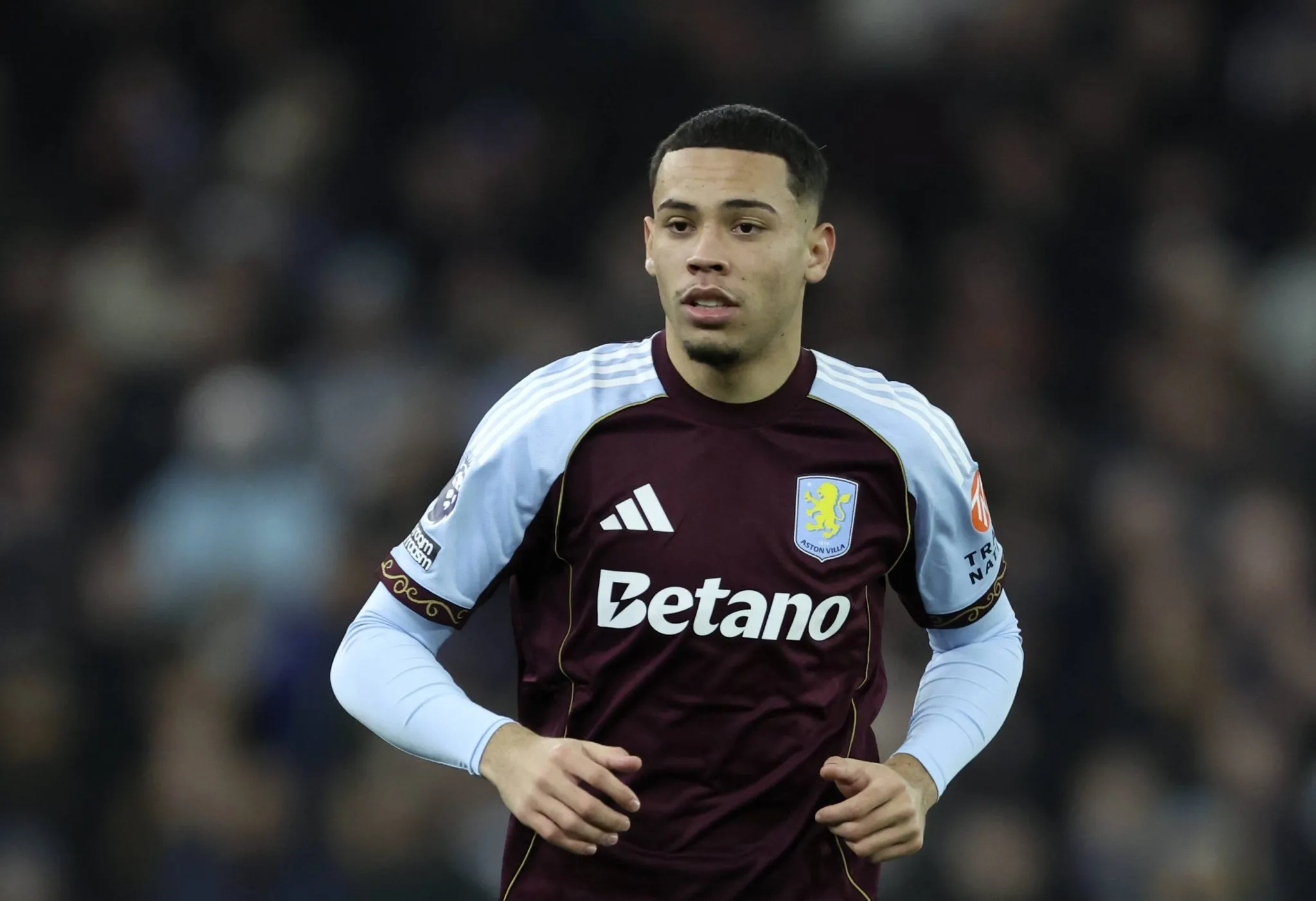 &lsquo;Vejo caracter&iacute;sticas semelhantes&rsquo;: Joia brasileira do Aston Villa &eacute; elogiada por t&eacute;cnico