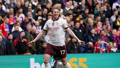 De Bruyne chega a marca incr&iacute;vel e s&oacute; podemos dizer: &eacute; um prazer v&ecirc;-lo jogar