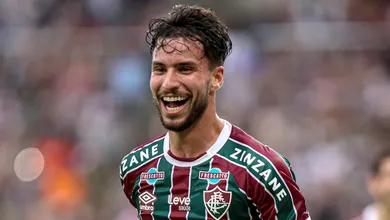 D&uacute;vida sanada entre Martinelli e John Kennedy: Diniz definiu entrada de volante no Fluminense para final da Libertadores contra o Boca Juniors