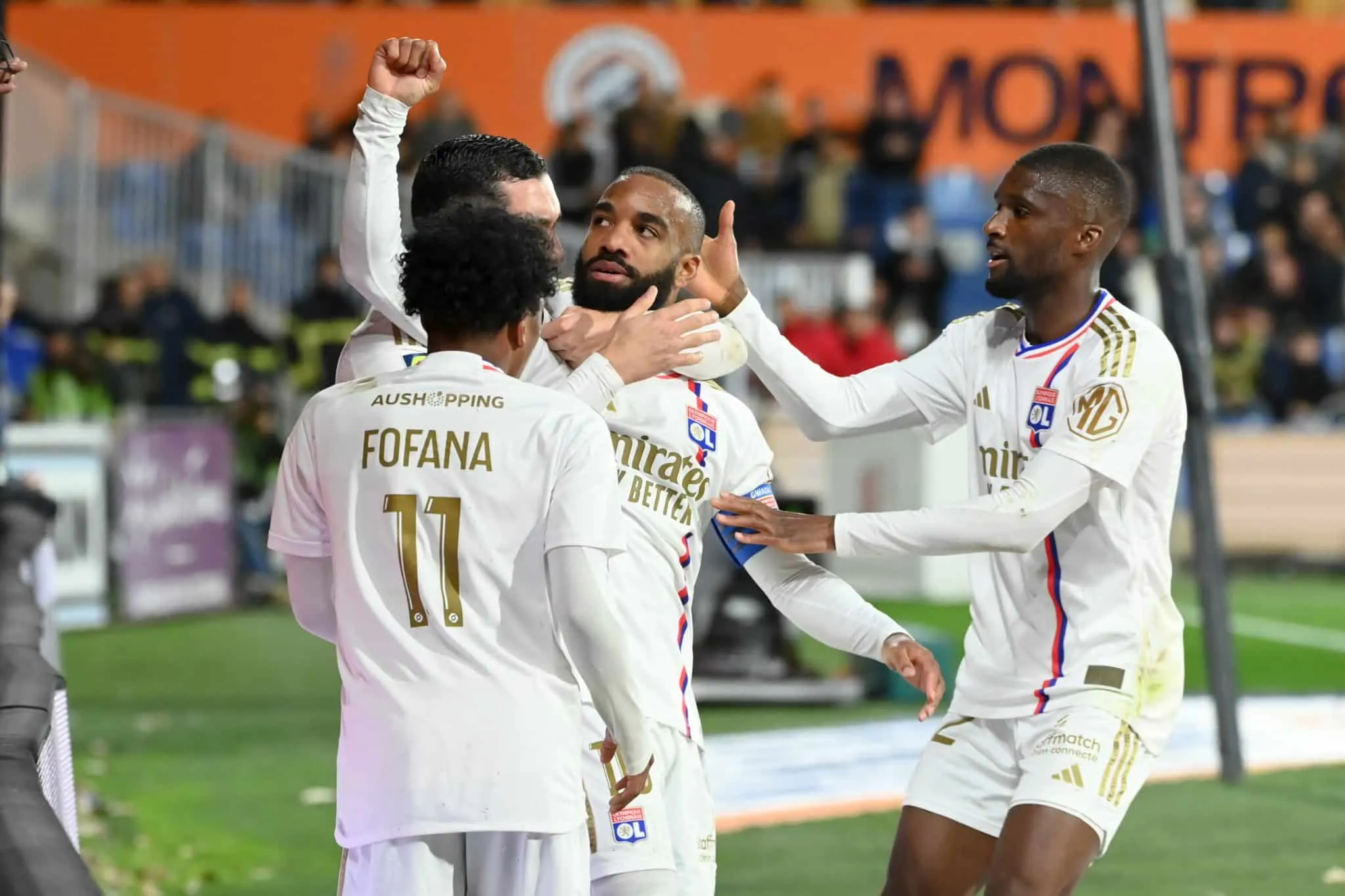 O Lyon jogou mal, mas sua pesada camisa falou mais alto e arrancou uma vit&oacute;ria na marra contra o Montpellier