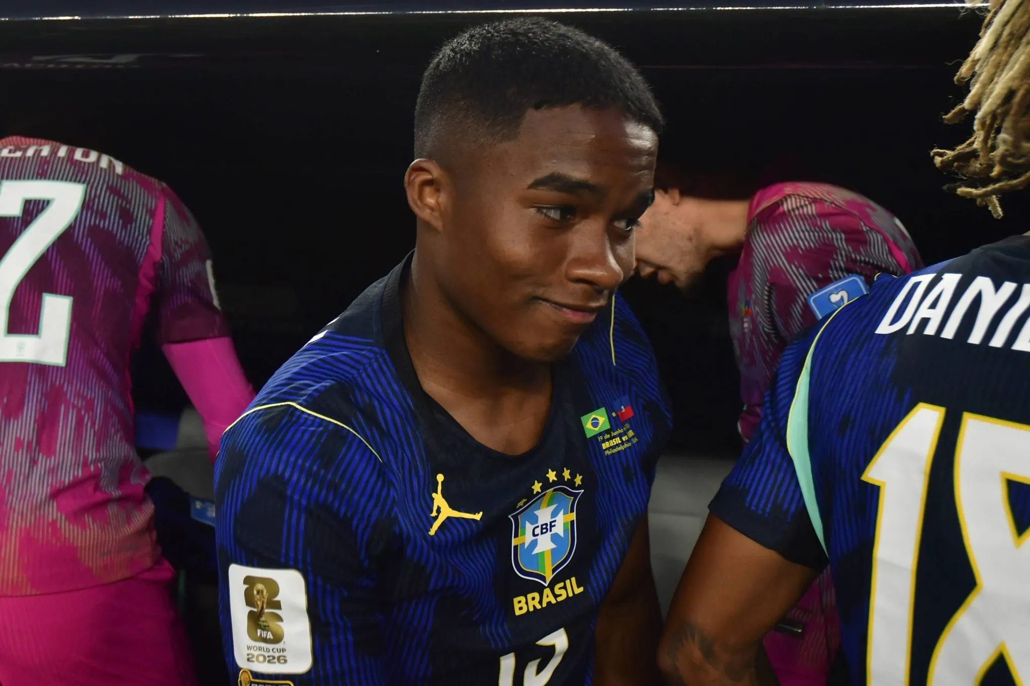 Endrick no banco de reservas da sele&ccedil;&atilde;o brasileira na Copa do Mundo