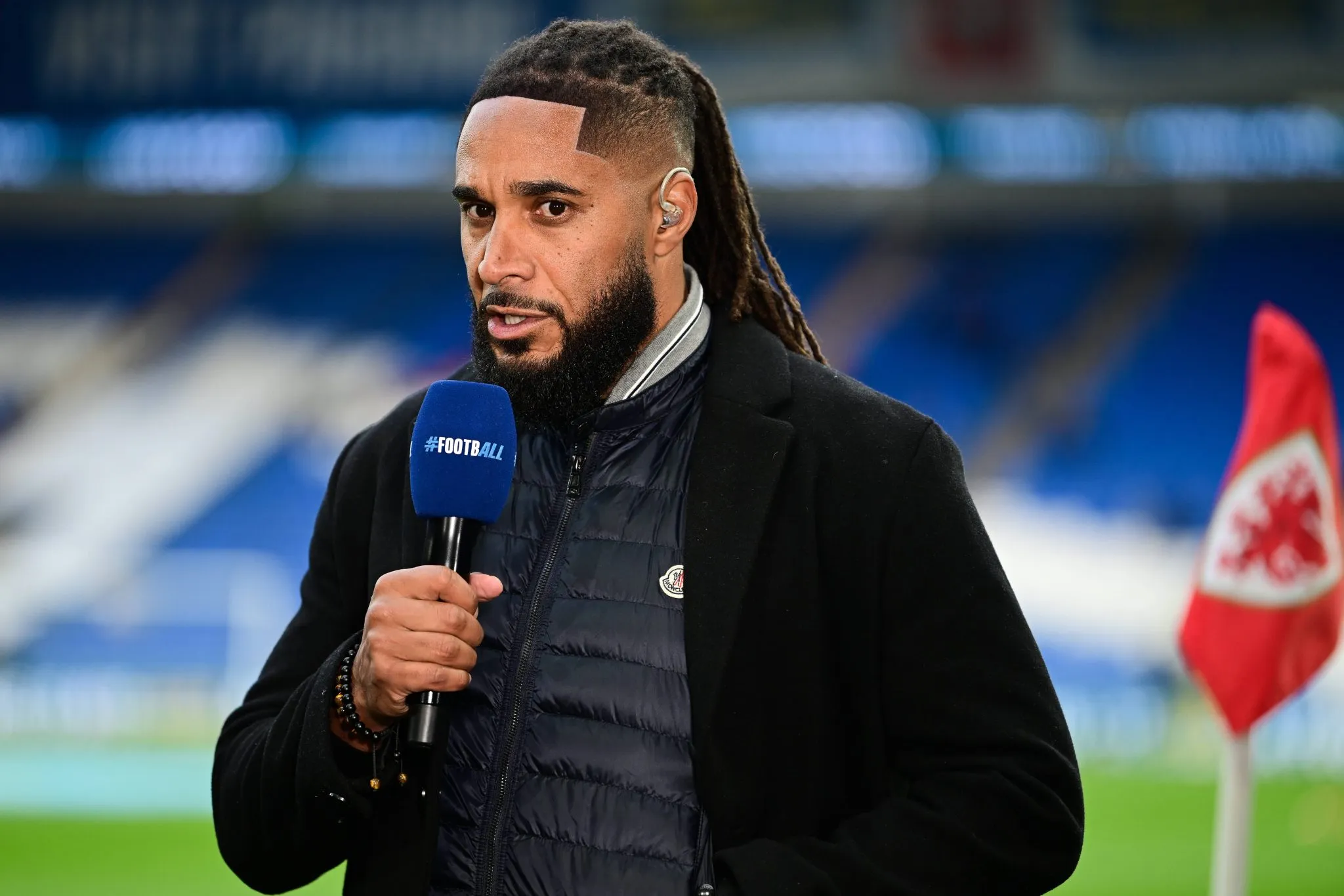 Ashley Williams, ex-defensor gal&ecirc;s, agora atua como comentarista (Foto: Imago/Sportimage)