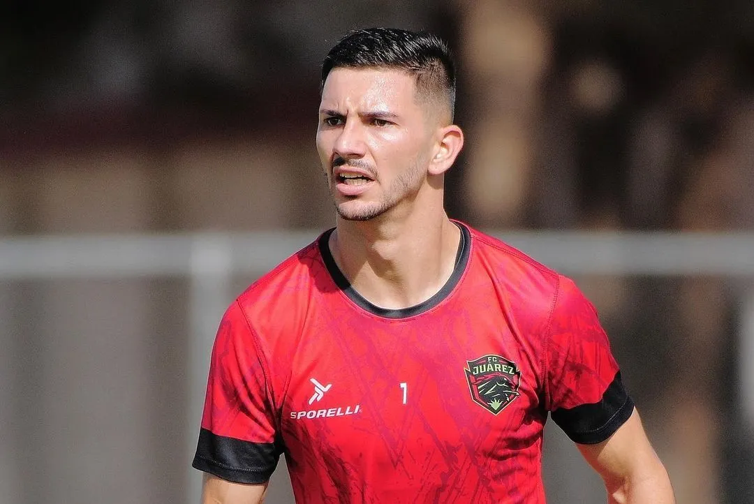 Novo atacante do Santos foi de artilheiro no Uruguai a pior contrata&ccedil;&atilde;o no M&eacute;xico