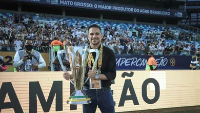 Na despedida do Atl&eacute;tico-MG, Rodrigo Caetano fala emocionado da identifica&ccedil;&atilde;o dele e da fam&iacute;lia com o clube