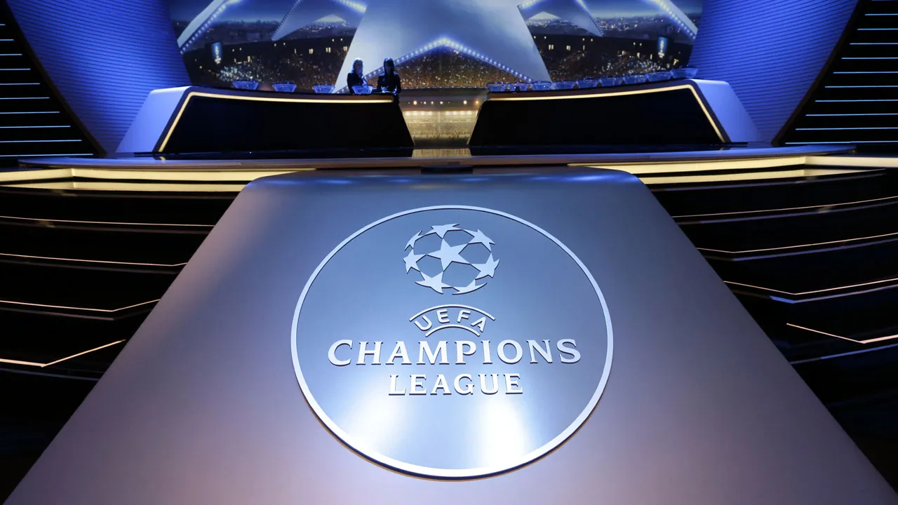 Entidades m&iacute;sticas do futebol europeu: le&otilde;es de preliminares de Champions League