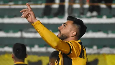 O Strongest encerra sua sina: &eacute; campe&atilde;o depois de oito vices nos &uacute;ltimos nove campeonatos