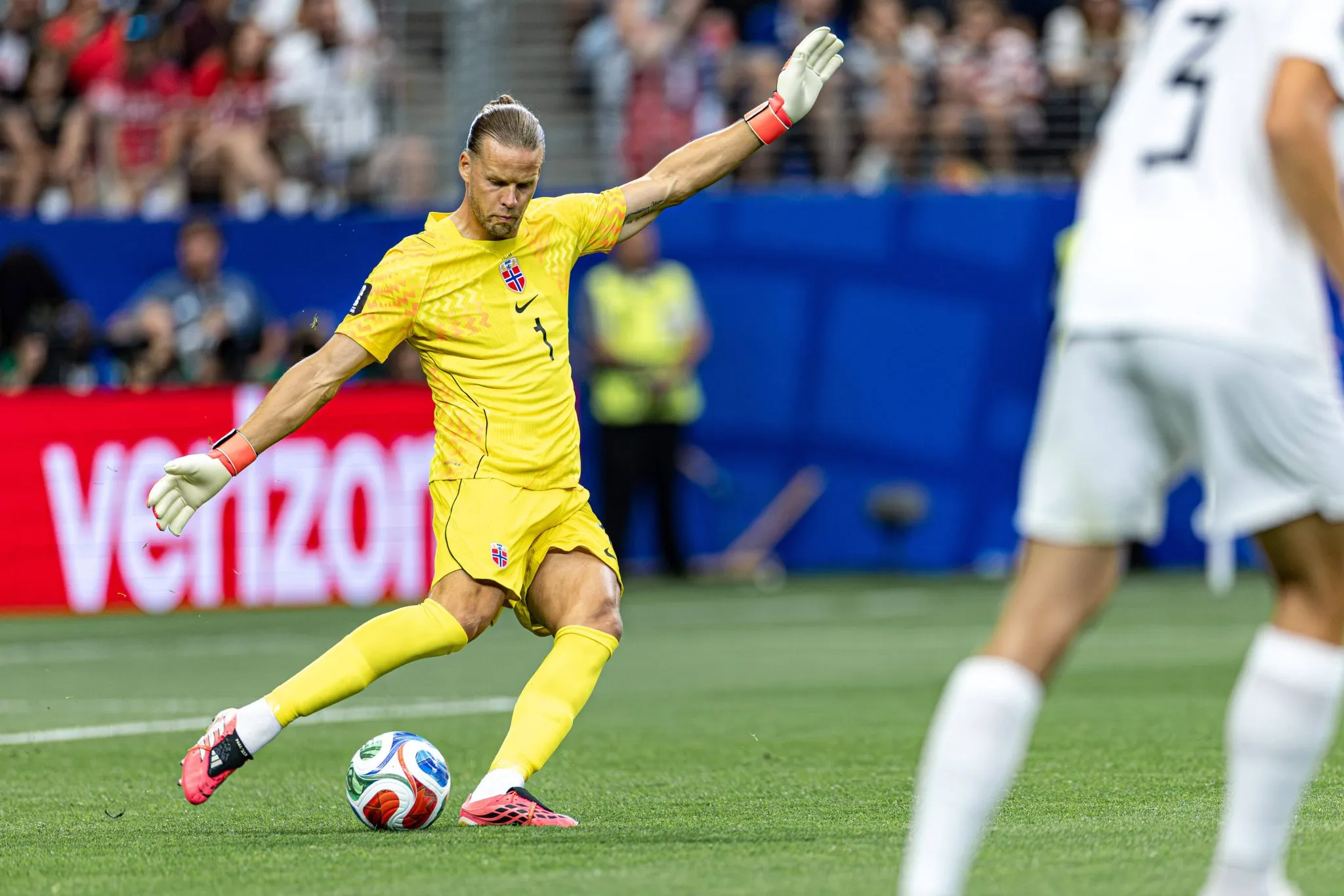 Orjan Nyland, em atua&ccedil;&atilde;o pela sele&ccedil;&atilde;o da Noruega (Foto: IMAGO / Fotoarena)