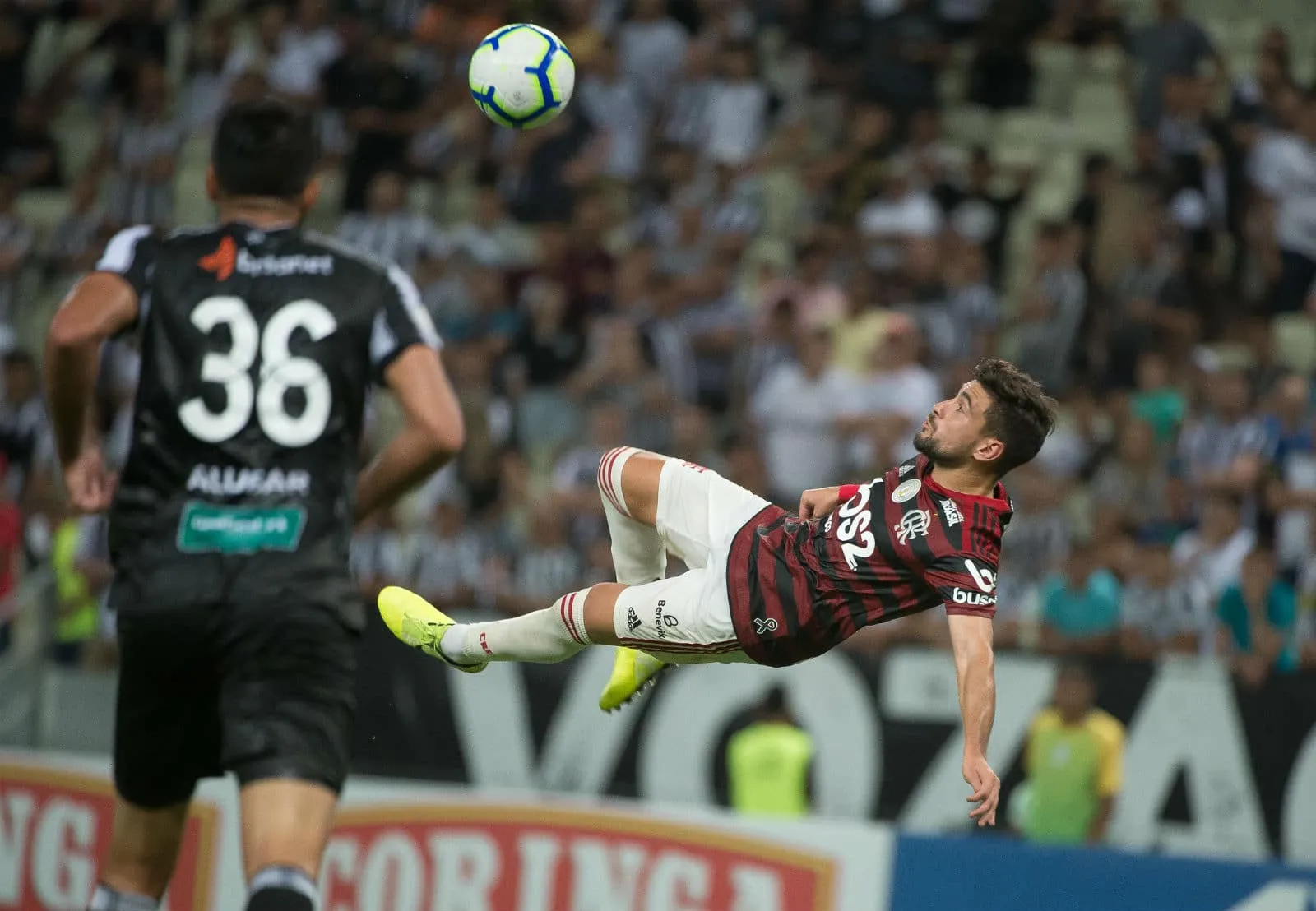 Veja os gols que concorrem ao Pr&ecirc;mio Pusk&aacute;s de 2020