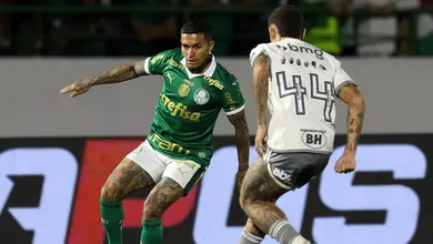 Se n&atilde;o pode jogar sempre no Palmeiras, Dudu deixa claro que ainda pode jogar bem