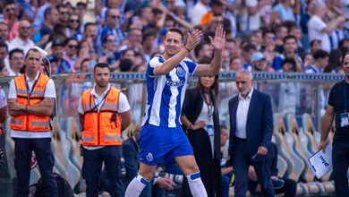 Nem Fabrizio Romano sabia: Como Porto anunciou o refor&ccedil;o mais surpreendente da janela