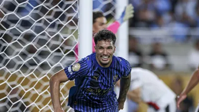 No melhor jogo do Mundial, brasileiros do Al-Hilal eliminam City em roteiro marcado na hist&oacute;ria